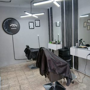 اصلاح سر به صورت حرفه ای و با توجه به فرم سر و صورت