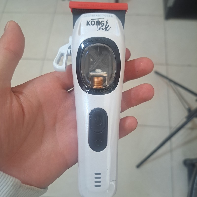 ماشین اصلاح کنگ تک