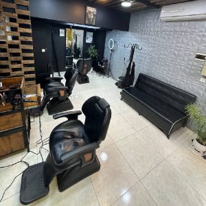 اجاره صندلی  به آرایشگر با مشتری
