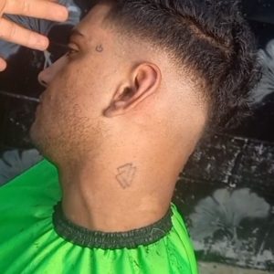 اریشگاه مردانه خدمات حرفه ایی هرکات و فید