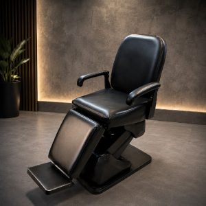 ۳ عدد صندلی آرایشگاهی به همراه دکوراسیون