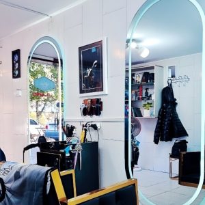 استخدام آرایشگر جوان