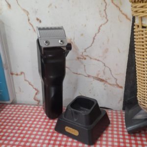 ماشین اصلاح وی جی آراستندار