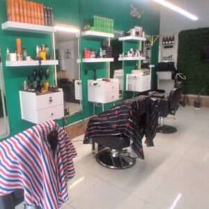 به آرایشگر ماهر  وشاگرد نیاز مندیم
